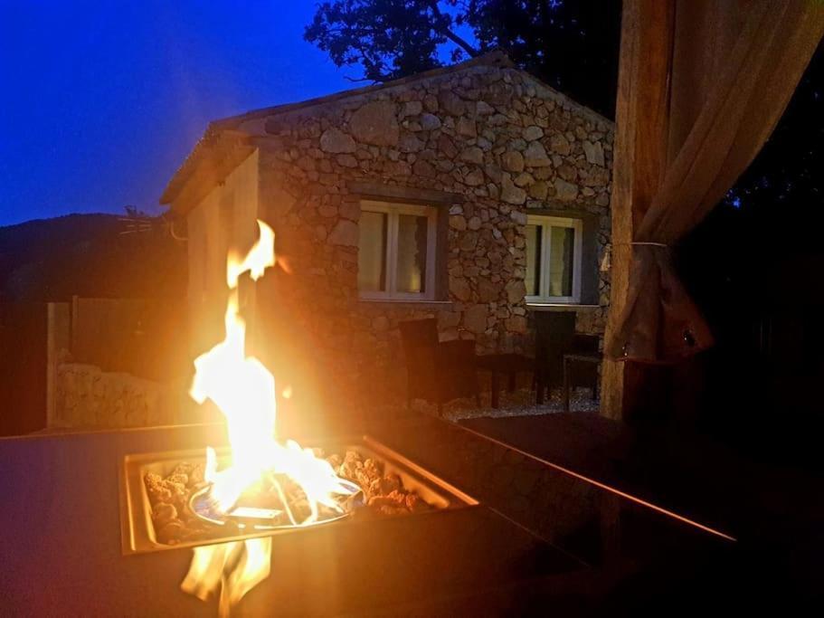 L'antre Deux Pierres, Romantisme, Jacuzzi Exterieur, Plateau Dinatoire Ferienhaus Bouyon