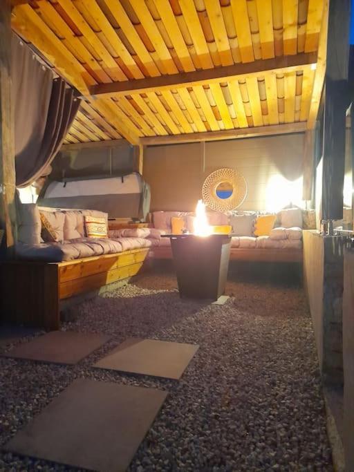 Ferienhaus L'antre Deux Pierres, Romantisme, Jacuzzi Exterieur, Plateau Dinatoire Bouyon